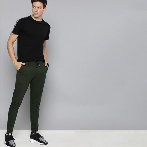 https://www.hypepulse.in/products/men-olive-green-straight-fit-solid-track-pants