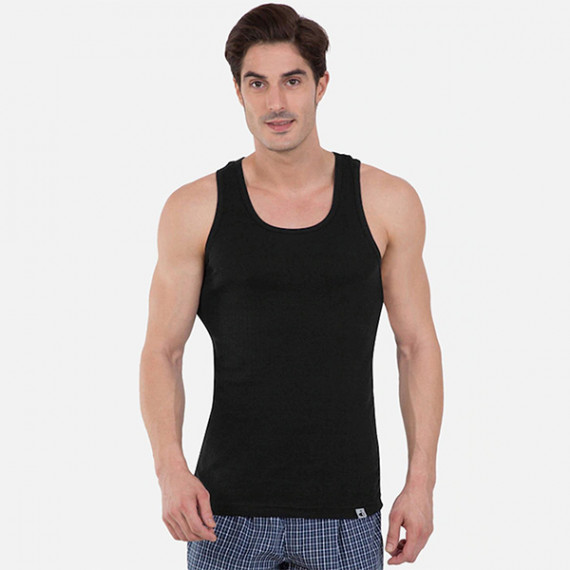 https://www.hypepulse.in/products/men-black-solid-racer-back-innerwear-vest-9922-0105