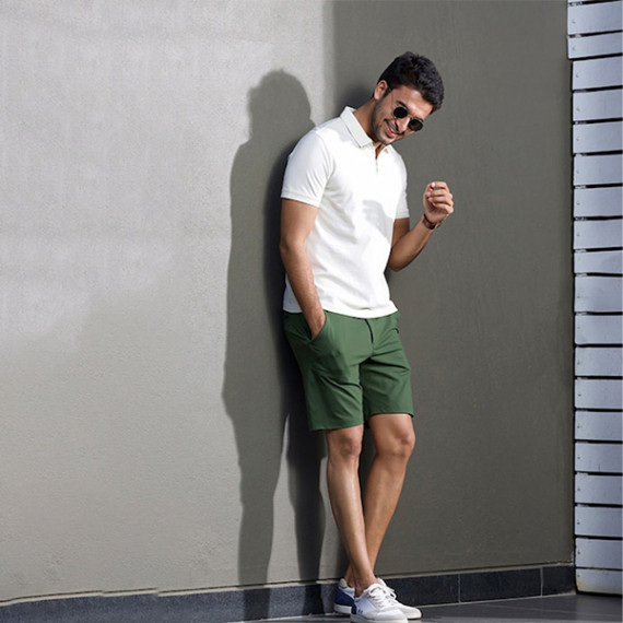 https://www.hypepulse.in/products/men-green-stretch-chino-shorts