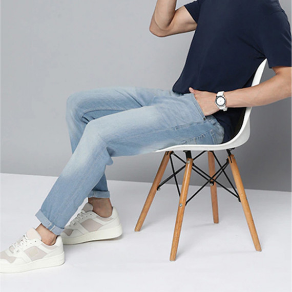 https://www.hypepulse.in/products/men-blue-slim-tapered-fit-light-fade-stretchable-jeans