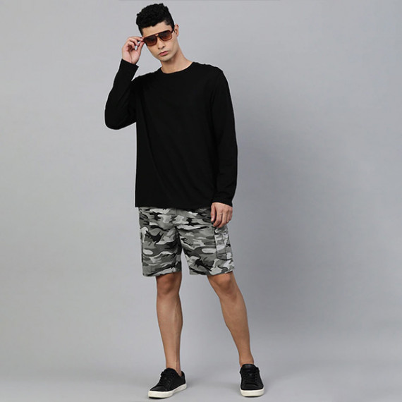 https://www.hypepulse.in/products/men-charcoal-grey-camouflage-printed-pure-cotton-cargo-shorts